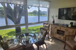 2114 E Cambridge E, Deerfield Beach, FL 33442 - Photo 23