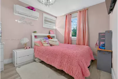 155 NW 124th St, North Miami, FL 33168 - Photo 37