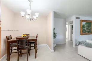 10370 SW 220th St, Cutler Bay, FL 33190 - Photo 7