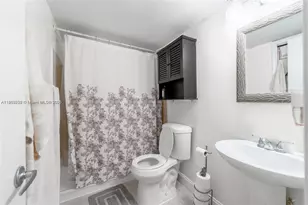 10370 SW 220th St, Cutler Bay, FL 33190 - Photo 11