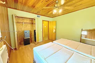 880 E 28th St, Hialeah, FL 33013 - Photo 15