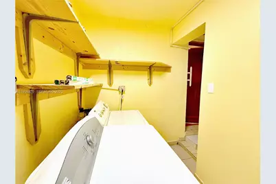 880 E 28th St, Hialeah, FL 33013 - Photo 19