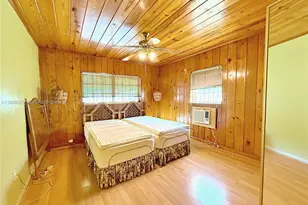 880 E 28th St, Hialeah, FL 33013 - Photo 17