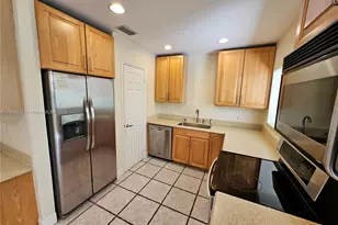 2016 NE 26th Dr, Wilton Manors, FL 33306 - Photo 11