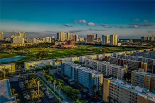 619 NE 14th Ave, Hallandale Beach, FL 33009 - Photo 23