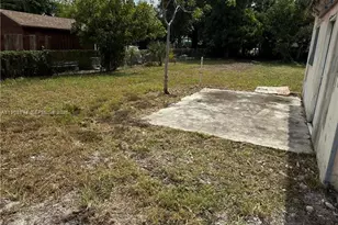 2462 Johnson St, Hollywood, FL 33020 - Photo 21