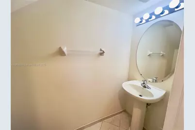 11501 NW 89th St #215, Doral, FL 33178 - Photo 7