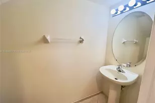 11501 NW 89th St, Doral, FL 33178 - Photo 7