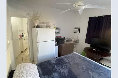 1832 SW 3rd St, Miami, FL 33135 - Photo 11