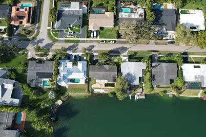 2010 NE 196th Ter, North Miami Beach, FL 33179 - Photo 23