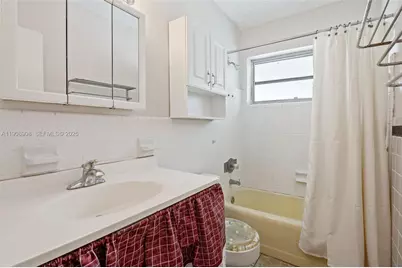 321 N 69th Ave, Hollywood, FL 33024 - Photo 21