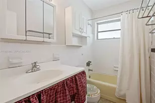 321 N 69th Ave, Hollywood, FL 33024 - Photo 21