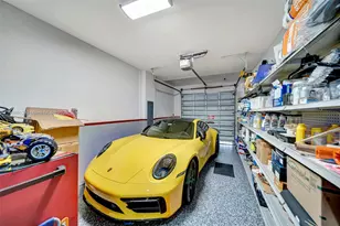 10867 NW 76th Ln, Doral, FL 33178 - Photo 11