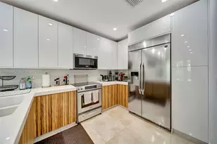 10867 NW 76th Ln, Doral, FL 33178 - Photo 13