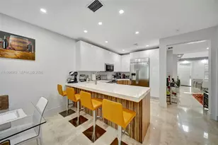 10867 NW 76th Ln, Doral, FL 33178 - Photo 15