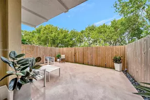 10867 NW 76th Ln, Doral, FL 33178 - Photo 45