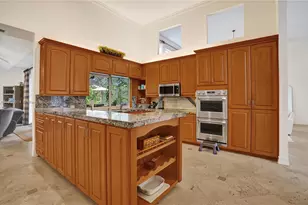 21190 Sweetwater Ln N, Boca Raton, FL 33428 - Photo 3