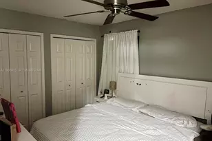 3740 NE 10th Ave, Naples, FL 34120 - Photo 5