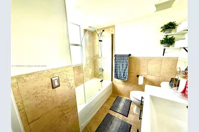 498 SW 2nd St #201, Miami, FL 33130 - Photo 23