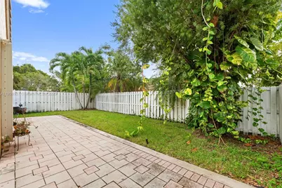 15624 NW 12th Rd, Pembroke Pines, FL 33028 - Photo 33