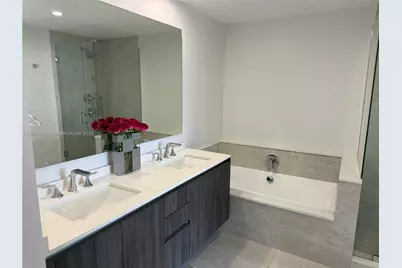 488 NE 18th St #2701, Miami, FL 33132 - Photo 13