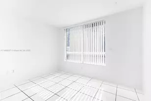 2642 Collins Ave, Miami Beach, FL 33140 - Photo 23