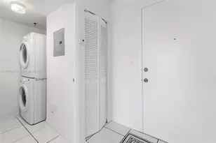 2642 Collins Ave, Miami Beach, FL 33140 - Photo 9