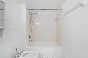 2642 Collins Ave, Miami Beach, FL 33140 - Photo 17