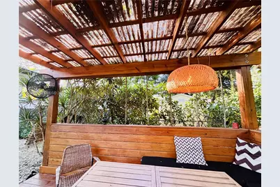 330 NE 88th St, El Portal, FL 33138 - Photo 9