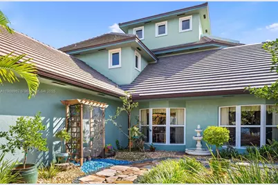 70 Bay Colony Ln, Fort Lauderdale, FL 33308 - Photo 11