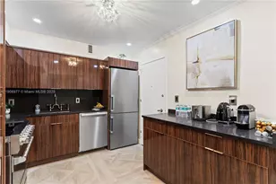 5700 Collins Ave, Miami Beach, FL 33140 - Photo 31