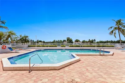 5700 Collins Ave #3A, Miami Beach, FL 33140 - Photo 19
