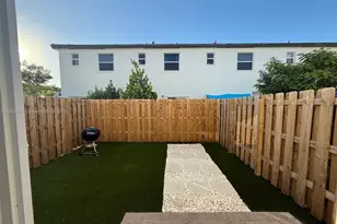 2894 SE 26th Ter, Homestead, FL 33035 - Photo 7