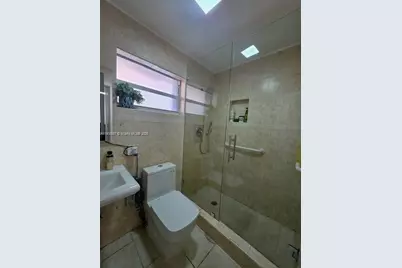 1301 Kasim St, Opa-Locka, FL 33054 - Photo 9