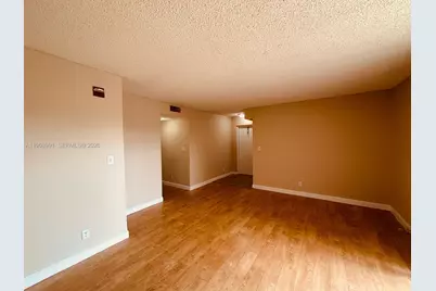 7610 Westwood Dr #105, Tamarac, FL 33321 - Photo 7