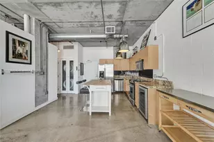 444 NE 30th St, Miami, FL 33137 - Photo 11