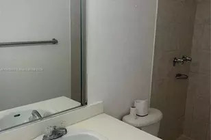 17911 NW 68th Ave, Hialeah, FL 33015 - Photo 7