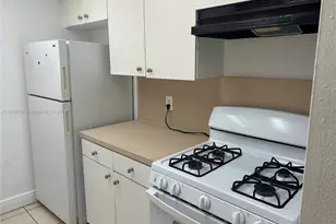 17911 NW 68th Ave, Hialeah, FL 33015 - Photo 21