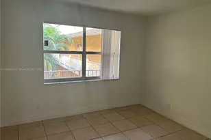 17911 NW 68th Ave, Hialeah, FL 33015 - Photo 11