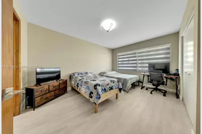 9933 NW 49th Ter, Doral, FL 33178 - Photo 13