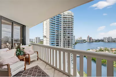 3000 Island Blvd #1904, Aventura, FL 33160 - Photo 7