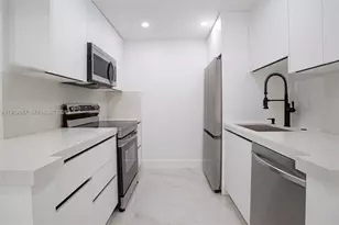 13250 SW 7th Ct, Pembroke Pines, FL 33027 - Photo 11