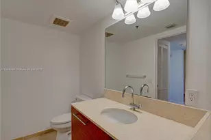 2641 N Flamingo Rd, Sunrise, FL 33323 - Photo 21