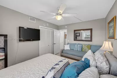 121 Golden Isles Dr #205, Hallandale Beach, FL 33009 - Photo 25