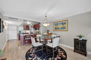 121 Golden Isles Dr, Hallandale Beach, FL 33009 - Photo 23