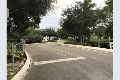 4635 NW 44th St, Tamarac, FL 33319 - Photo 21