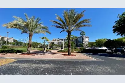 1100 Saint Charles Pl #PH15, Pembroke Pines, FL 33026 - Photo 23