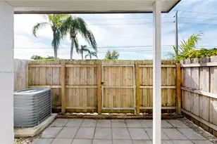 2221 SE 26th Ln, Homestead, FL 33035 - Photo 37