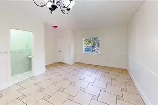 2221 SE 26th Ln, Homestead, FL 33035 - Photo 11