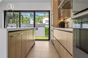 1141 Hollywood Blvd, Hollywood, FL 33019 - Photo 9